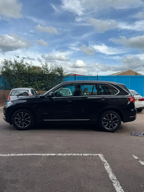 BMW X5 4.4 50i V8 - Image 2